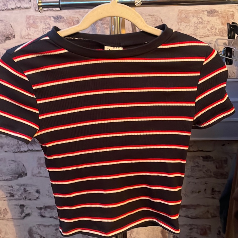 H&M multicolor striped crop top.